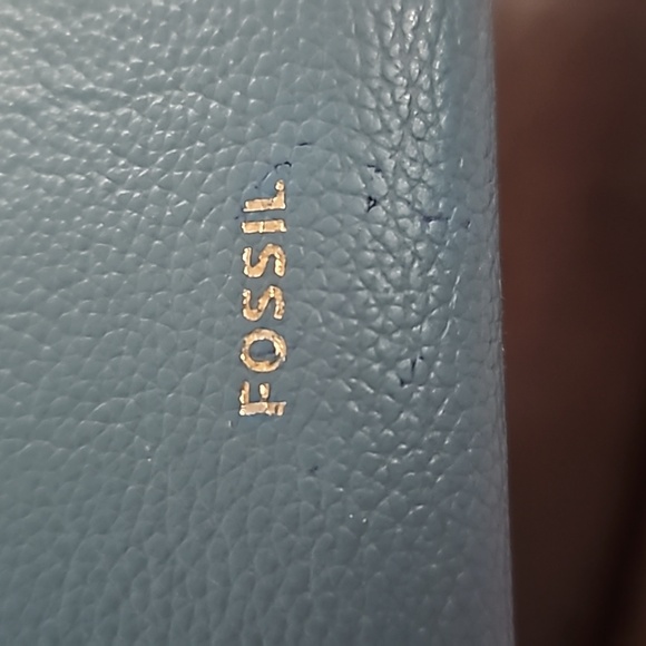 Fossil Lainie Blue Leather Clutch Wallet EUC - Picture 3 of 13